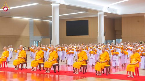 ภาพ No.319491:วันเสาร์ที่ 4 เมษายน พ.ศ.2569 พิธีขอขมา มอบผ้าไตร และถวายบาตรแด่นาคธรรมทายาท ในโครงการบรรพชาสามเณรฟื้นฟูพระพุทธศาสนาทั่วไทย โครงการหน่อแก้วเปรียญธรรม รุ่นที่ 14 โครงการสามเณรยุวธรรมทายาท รุ่นที่ 34 โครงการสามเณรมัชฌิมธรรมทายาท รุ่นที่ 30 ณ สภาธรรมกายสากล