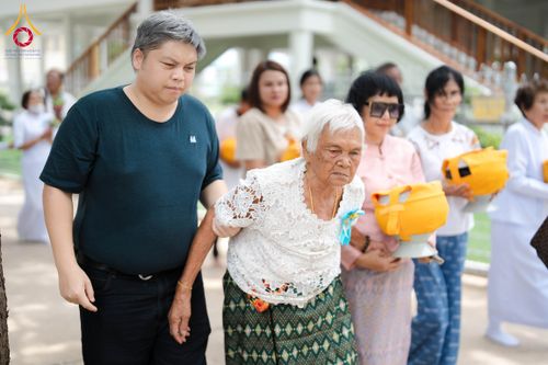 ภาพ No.341321:วันอาทิตย์ที่ 26 กรกฎาคม พ.ศ. 2569 ​โครงการอุปสมบทหมู่บูชาธรรมมหาปูชนียาจารย์ รุ่นที่ ๑ วัดกลางธนรินทร์ ต.บ้านแป้ง อ.พรหมบุรี จ.สิงห์บุรี