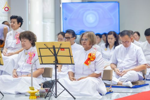 ภาพ No.336240:วันจันทร์ที่ 22 มิถุนายน พ.ศ.2569 พิธีอัญเชิญพระธรรมกาย และบรรจุพระบรมสารีริกธาตุ  ภายในเกศดอกบัวตูม องค์พระประธาน ณ อาคารสมปรารถนา วัดกลางธนรินทร์ ต.บ้านแป้ง อ.พรหมบุรี จ.สิงห์บุรี