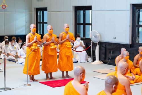 ภาพ No.81721:พิธีอุปสมบทอุทิศชีวิต สามเณรเปรียญธรรม 11 รูป ในวันวิสาขบูชา วันเสาร์ที่ 3 มิถุนายน 2566 ณ อุโบสถพระไตรปิฎก วัดพระธรรมกาย จ.ปทุมธานี