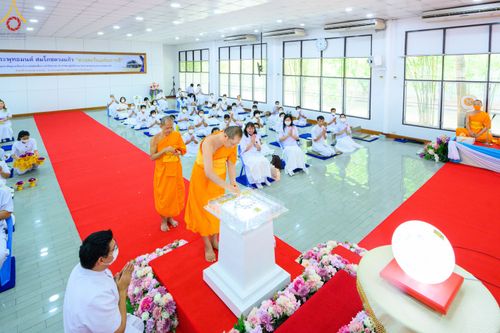 ภาพ No.78152:พิธีเจริญพระพุทธมนต์ สมโภชดวงแก้ว  " ดวงตะวันแห่งเกาหลี "  ดวงแก้ว "บริกรรมนิมิต" เพื่อการเข้าถึงธรรม  วันเสาร์ที่ 18 มีนาคม พ.ศ.2566  ณ อาคารปลูกศรัทธา วัดพระธรรมกาย