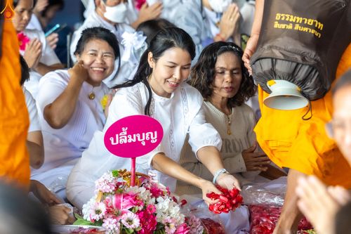 ภาพ No.305979:วันที่ 25 มกราคม พ.ศ. 2569 พิธีต้อนรับพระธรรมยาตรา วัดพระธรรมกาย(ภาพชุดที่ 4) ในโครงการธรรมยาตรา กตัญญูบูชา มหาปูชนียาจารย์ พระมงคลเทพมุนี(สด จนฺทสโร) พระผู้ปราบมาร อนุสรณ์สถาน 7 แห่ง ปีที่ 14