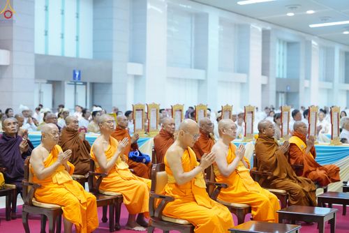 ภาพ No.327841:วันที่ 3 พฤษภาคม พ.ศ.2569 พิธีรับมอบพระบรมสารีริกธาตุ จากสาธารณรัฐแห่งสหภาพเมียนมา ณ ห้องแก้วสารพัดนึก วัดพระธรรมกาย
