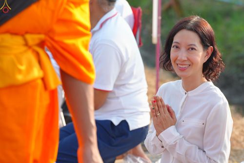 ภาพ No.299622:วันที่ 18 มกราคม พ.ศ. 2569 พิธีต้อนรับพระธรรมยาตรา (ภาพชุดที่ 2) ณ อนุสรณ์สถานลำดับที่ 5  สถานที่เผยแผ่วิชชาธรรมกายครั้งแรก อนุสรณ์สถานบางปลา วัดบางปลา อำเภอบางเลน จังหวัดนครปฐม ในโครงการธรรมยาตรา กตัญญูบูชา มหาปูชนียาจารย์ พระมงคลเทพมุนี(สด จนฺทสโร) พระ