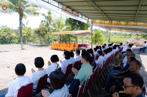 ภาพ No.155790:พิธีกลั่นแผ่นดิน ศูนย์ปฏิบัติธรรมบาหลีแห่งที่ 2  ตั้งอยู่ที่ Sumita, Gianyar, เกียนยัร บาหลี ประเทศอินโดนีเซีย ในวันที่ 20 กันยายน พ.ศ. 2567