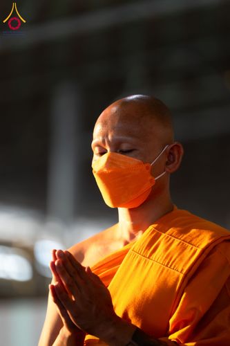 ภาพ No.133781:พิธีตักบาตร ข้าวสารอาหารแห้ง ณ บ้านแก้วเรือนทองคุณยายฯ สภาธรรมกายสากล วัดพระธรรมกาย วันอาทิตย์ต้นเดือนที่ 7 เมษายน พ.ศ. 2567