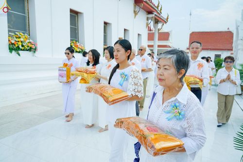 ภาพ No.286018:วันที่ 11 ตุลาคม พ.ศ. 2568 พิธีทอดกฐินสามัคคีทั่วไทย 30,000 วัด โดยคณะศิษยานุศิษย์ บูชาธรรม 81 ปี หลวงพ่อธัมมชโย ณ วัดโบสถ์บน ต.บางคูเวียง อ.บางกรวย จ.นนทบุรี