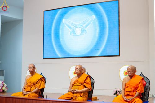 ภาพ No.87056:พิธีทักษิณานุปทานแด่บรรพชนตระกูลผ่องสวัสดิ์ และหมู่ญาติที่ล่วงลับไปแล้ว ณ มหาเจดีย์ทัตตชีโว ศูนย์อบรมเยาวชนกาญจนบุรี วันที่ 31 สิงหาคม พ.ศ. 2566