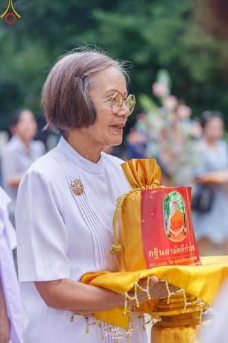 ภาพ No.166205:พิธีทอดกฐิน ณ วัดเจริญธรรมนิมิตร จ.ราชบุรี ในโครงการกฐินสามัคคีทั่วไทย 30,000 วัด บูชาธรรม 80 ปี หลวงพ่อธัมมชโย โดยคณะศิษยานุศิษย์วัดพระธรรมกาย วันที่ 20 ตุลาคม พ.ศ. 2567