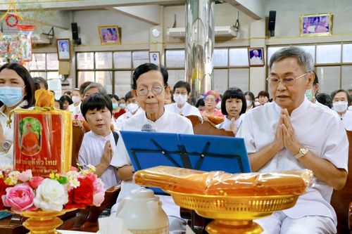 ภาพ No.173408:พิธีทอดกฐิน ณ วัดชมนิมิตร อ.พระประแดง จ.สมุทรปราการ ในโครงการกฐินสามัคคีทั่วไทย 30,000 วัด บูชาธรรม 80 ปี หลวงพ่อธัมมชโย โดยคณะศิษยานุศิษย์วัดพระธรรมกาย วันที่ 18 ตุลาคม พ.ศ. 2567