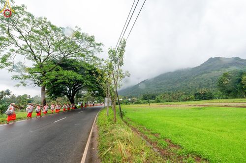 ภาพ No.140893:PhotoStory มหาศรัทธา ธรรมยาตราศรีลังกา EP.5 โครงการสยาม-ลังกา ธรรมยาตรา ฉลองเทศกาลวิสาขบูชาแห่งชาติ ศรีลังกา บูชาธรรม 80 ปีหลวงพ่อธัมมชโย เส้นทางจาก เมืองดัมบูลลา ไปยัง เมืองมาตะเล ตั้งแต่วันที่ 17-20 พฤษภาคม พ.ศ.2567