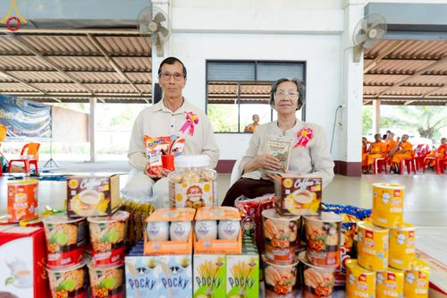 ภาพ No.217519:วันอาทิตย์ที่ 13 เมษายน พ.ศ. 2568 พิธีตักบาตรฉลองสามเณรใหม่ ศูนย์ปฏิบัติธรรมเขาคิชฌกูฏ โครงการบรรพชาสามเณรภาคฤดูร้อน