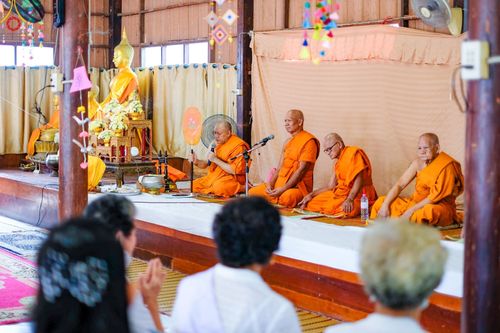 ภาพ No.170556:พิธีทอดกฐิน ณ วัดสุวรรณคีรี (บ้านกลับเก่า) ต.บ้านกลับ อ.หนองโดน จ.สระบุรี ในโครงการกฐินสามัคคีทั่วไทย 30,000 วัด บูชาธรรม 80 ปี หลวงพ่อธัมมชโย โดยคณะศิษยานุศิษย์วัดพระธรรมกาย วันที่ 26 ตุลาคม พ.ศ. 2567