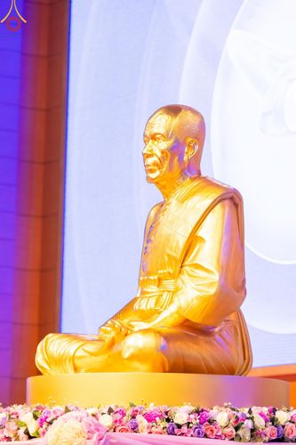 ภาพ No.154231:พิธีบูชาครูผู้ค้นพบวิชชาธรรมกาย ณ สภาธรรมกายสากล วัดพระธรรมกาย วันอังคารที่ 17 กันยายน พ.ศ. 2567