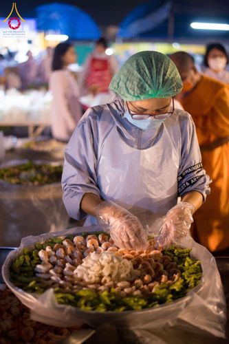 ภาพ No.200160:พิธีถวายภัตตาหารเป็นสังฆทาน แด่พระธรรมยาตรา ณ อนุสรณ์สถานบางปลา วัดบางปลา อำเภอบางเลน จังหวัดนครปฐม ในโครงการธรรมยาตรา กตัญญูบูชา มหาปูชนียาจารย์ พระมงคลเทพมุนี(สด จนฺทสโร) พระผู้ปราบมาร อนุสรณ์สถาน 7 แห่ง ปีที่ 13 วันที่ 23 มกราคม พ.ศ. 2568