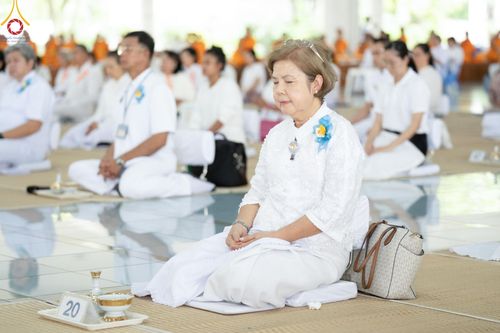 ภาพ No.58574:พิธีบุพเปตพลี ครั้งที่ 149 ร่วมอุทิศบุญแด่หมู่ญาติที่ล่วงลับไปแล้ว และสืบทอดอายุพระพุทธศาสนา วันอังคารที่ 23 เมษายน พ.ศ. 2567 (วันพระ ขึ้น 15 ค่ำ เดือน 5) ณ หอฉันคุณยายอาจารย์ฯ วัดพระธรรมกาย