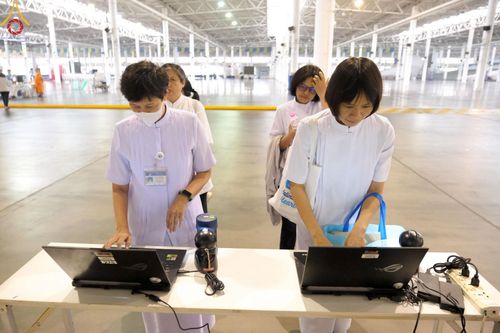 ภาพ No.212564:วันพฤหัสบดีที่ 20 มีนาคม พ.ศ. 2568 การประชุม 3 อาศรม วัดพระธรรมกาย เพื่องาน 22 เมษายน วันคุ้มครองโลก ถวายมหาสังฆทาน 40,000 กว่าวัดทั่วประเทศ