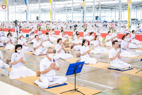 ภาพ No.90457:พิธีปฏิบัติธรรม และพิธีจุดเทียนใจ ไฟนิรันดร์ อนันตชัย วันอาทิตย์ที่ 15 ตุลาคม พ.ศ. 2566 ณ สภาธรรมกายสากล วัดพระธรรมกาย