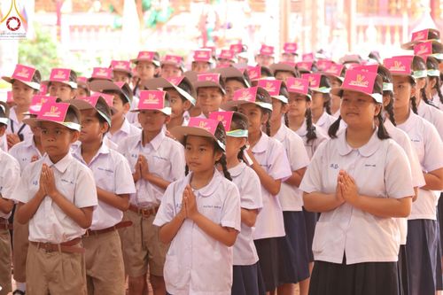 ภาพ No.203474:พิธีทอดผ้าป่าทำนุบำรุงศาสนสถาน ณ วัดตะเคียน ตำบลบางคูเวียง อำเภอบางกรวย จังหวัดนนทบุรี ในโครงการธรรมยาตรา กตัญญูบูชา มหาปูชนียาจารย์ พระมงคลเทพมุนี(สด จนฺทสโร) พระผู้ปราบมาร อนุสรณ์สถาน 7 แห่ง ปีที่ 13 วันที่ 29 มกราคม พ.ศ. 2568