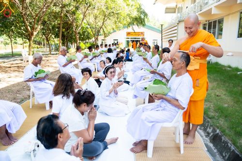 ภาพ No.180226:พิธีตัดปอยผม ปลงผม นาคธรรมทายาท  ณ ศูนย์ปฏิบัติธรรมพนมสารคาม (เพชรตะวัน) จ.ฉะเชิงเทรา โครงการบรรพชาอุปสมบท บูชาธรรมมหาปูชนียาจารย์ ประจำปี 2567 วันที่ 30 พฤศจิกายน พ.ศ. 2567