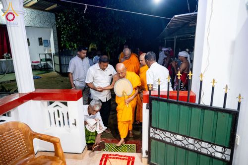ภาพ No.175744:พิธีทอดผ้าป่าสมทบกฐิน ณ วัดอนุรุทธะอารนา เมืองมาตะเล ศรีลังกา โดยมูลนิธิธรรมกาย ในนามหลวงพ่อธัมมชโย วันที่ 7 พฤศจิกายน พ.ศ. 2567