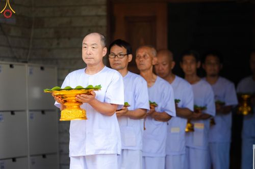 ภาพ No.147386:พิธีตัดปอยผม ขอขมา มอบบาตร ผ้าไตร โครงการปฐมอุปสมบท สมโภชอุโบสถ บูชาธรรม 80 ปี หลวงพ่อธัมมชโย ณ วัดพระธรรมกายโทชิหงิ ประเทศญี่ปุ่น วันพฤหัสบดีที่ 8 สิงหาคม พ.ศ. 2567