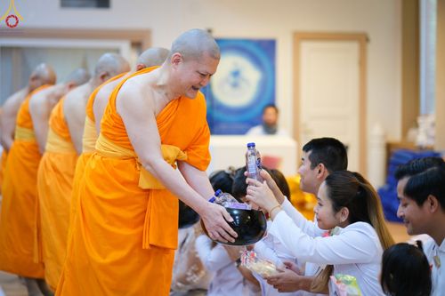 ภาพ No.93411:พิธีทอดกฐินวัดพระธรรมกายบูโรส วันอาทิตย์ที่ 12 พฤศจิกายน พ.ศ. 2566 ณ เมือง บูโรส ประเทศสวีเดน