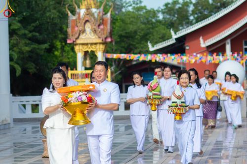 ภาพ No.101034:พิธีบรรพชาธรรมทายาท ในโครงการอุปสมบทบูชาธรรม มหาปูชนียาจารย์ พ.ศ. 2566 ณ วัดหนองไผ่ล้อม จ.ปราจีนบุรี วันที่ 2 ธันวาคม พ.ศ. 2566