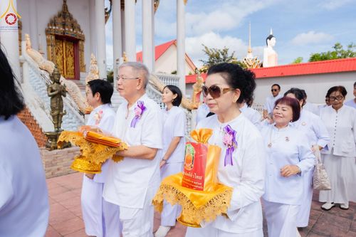 ภาพ No.164274:พิธีทอดกฐิน ณ วัดบ้านงิ้ว จ.ชลบุรี ในโครงการกฐินสามัคคีทั่วไทย 30,000 วัด บูชาธรรม 80 ปี หลวงพ่อธัมมชโย โดย คณะศิษยานุศิษย์วัดพระธรรมกาย วันที่ 20 ตุลาคม พ.ศ. 2567