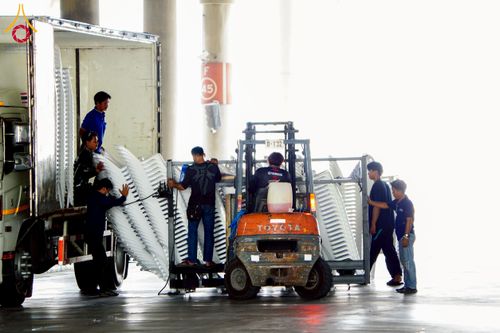 ภาพ No.217584:วันที่ 2-14 เมษายน พ.ศ. 2568 เจ้าหน้าที่เตรียมงานวันคุ้มครองโลก ชุดที่ 1 วัดพระธรรมกาย จ.ปทุมธานี