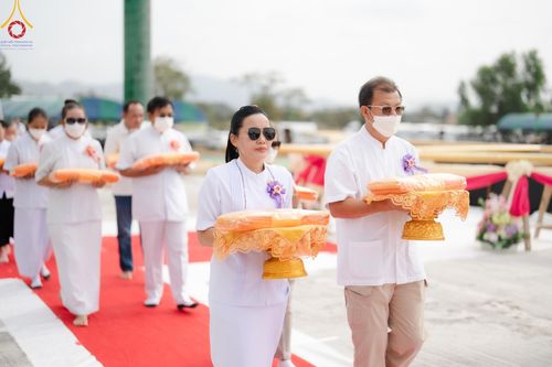 ภาพ No.123950:พิธีทอดผ้าป่า ปิดแผ่นทองค้ำฟ้า ครบรอบ 1 ปี สถาปนาอาคาร 80 ปี หลวงพ่อธัมมชโย ณ ศูนย์ปฏิบัติธรรมวิหารแดง ตำบลเจริญธรรม อำเภอวิหารแดง จ.สระบุรี วันที่ 18 กุมภาพันธ์ พ.ศ. 2567