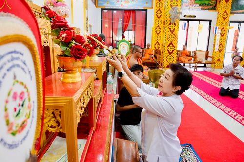 ภาพ No.261996:วันที่ 19 ตุลาคม พ.ศ. 2568 พิธีทอดกฐินสามัคคีทั่วไทย 30,000 วัด โดยคณะศิษยานุศิษย์ บูชาธรรม 81 ปี หลวงพ่อธัมมชโย ณ วัดตะพังทองหลาง ต.เมืองเก่า อ.เมือง จ.สุโขทัย