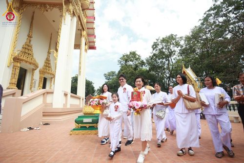 ภาพ No.181980:พิธีทอดกฐิน ณ วัดนิเวศน์ปวราราม จ.สุพรรณบุรี ในโครงการทอดกฐินสามัคคีทั่วไทย 30,000 วัด บูชาธรรม 80 ปี หลวงพ่อธัมมชโย โดยคณะศิษยานุศิษย์วัดพระธรรมกาย วันที่ 2 พฤศจิกายน พ.ศ. 2567