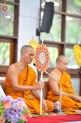 ภาพ No.227042:วันอังคารที่ 3 มิถุนายน พ.ศ. 2568 นายอำเภอคลองหลวง นำพสกนิกรรวมใจภักดิ์ สมเด็จพระนางเจ้าฯ พระบรมราชินี เนื่องในโอกาสวันเฉลิมพระชนมพรรษา ณ อาคารปลูกศรัทธา 2 วัดพระธรรมกาย อ.คลองหลวง จ.ปทุมธานี