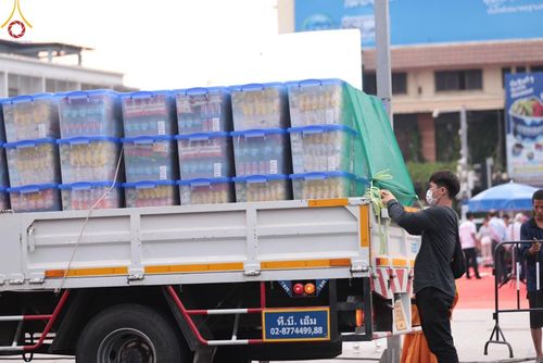 ภาพ No.126730:V.30 เต็มที่ เพื่อโคราช การเตรียมงาน ปฏิบัติงาน และเก็บงาน ของเจ้าหน้าที่หน่วยงานต่างๆ ทุกภาคส่วน เพื่อพิธีทำบุญเมืองนครราชสีมา ฉลอง 556 ปี ตักบาตรพระ 10,000 รูป ในวันเสาร์ที่ 2 มีนาคม พ.ศ.2567 ณ อนุสาวรีย์ท้าวสุรนารี จ.นครราชสีมา จัดโดย คณะสงฆ์จังหวัดนค