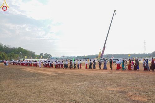 ภาพ No.129304:พิธีประดิษฐานพระบรมสารีริกธาตุ ณ มหารัตนะเจดีย์สิริปทุมสวรรค์ ศูนย์ปฏิบัติธรรมภาคใต้ อ.บางกล่ำ จ.สงขลา วันที่ 10 มีนาคม พ.ศ.2567