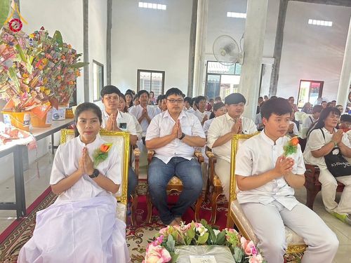 ภาพ No.177088:พิธีทอดกฐิน ณ สำนักสงฆ์ป่าแสงธรรมนิเวศ ต.เกาะจันทร์ อ.เกาะจันทร์ จ.ชลบุรี ในโครงการทอดกฐินสามัคคีทั่วไทย 30,000 วัด บูชาธรรม 80 ปี หลวงพ่อธัมมชโย โดยคณะศิษยานุศิษย์วัดพระธรรมกาย วันที่ 9 พฤศจิกายน พ.ศ. 2567