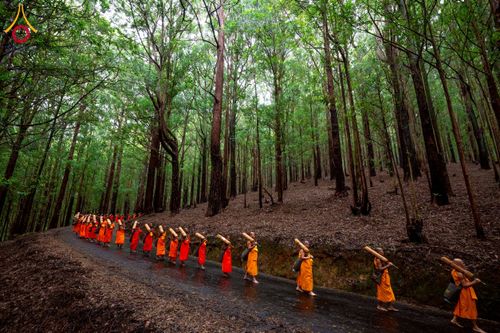 ภาพ No.226220:วันที่ 7-10 พฤษภาคม พ.ศ. 2568 โครงการเดินธรรมยาตรา สยาม-ลังกา ธรรมยาตรา ฉลองเทศกาลวิสาขบูชาแห่งชาติ ศรีลังกา บูชาธรรม 81 ปี หลวงพ่อธัมมชโย เมืองนูวราอิลิยา ประเทศศรีลังกา