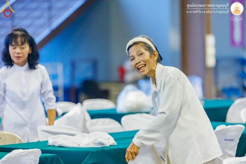 ภาพ No.152037:โครงการอบรมอุบาสก อุบาสิกาแก้ว ตัวแทนทอดกฐิน 30,000 วัด ทั่วไทย ระหว่างวันที่ 6-8 กันยายน พ.ศ. 2567 ณ ศูนย์อบรมเยาวชนกาญจนบุรี