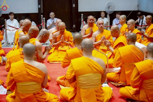 ภาพ No.217417:วันเสาร์ที่ 12 เมษายน พ.ศ. 2568 พิธีอุปสมบท ในโครงการอุปสมบทหมู่ บูชาธรรมหลวงพ่อธัมมชโย, โครงการธรรมทายาท ระดับอุดมศึกษา รุ่นที่ 52 ,  โครงการบวชพระนานาชาติ AEC & WAB CEO รุ่นที่ 4 ณ วัดพระธรรมกาย
