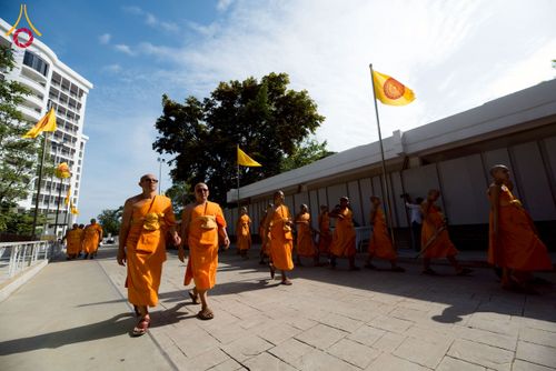 ภาพ No.233104:วันที่ 11 กรกฏาคม พ.ศ. 2568 พิธีอธิษฐานพรรษา ของคณะสงฆ์ ณ โบสถ์พระไตรปิฎก วัดพระธรรมกาย ต.คลองสาม อ.คลองหลวง จ.ปทุมธานี