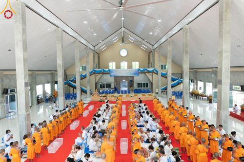 ภาพ No.86008:งานบุญครบรอบ 12 ปี ณ ศูนย์อบรมเยาวชนนครปฐม วันเสาร์ ที่ 19 สิงหาคม พ.ศ. 2566 พิธีทอดผ้าป่าบำรุงศูนย์ และพิธีเจริญพระพุทธมนต์ ฉลองหอฉันคุณยายฯ ประธานสงฆ์  พระมหาคมสัน  ธมฺมาสนฺโน ประธานบุญพิธี กัลฯสุนทรินทร์  จันทนา และคณะเจ้าภาพจังหวัดนครปฐม