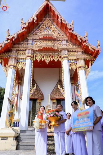 ภาพ No.179470:พิธีทอดกฐิน ณ วัดทุ่งเข็น จ.สุพรรณบุรี ในโครงการกฐินสามัคคีทั่วไทย 30,000 วัด บูชาธรรม 80 ปี หลวงพ่อธัมมชโย โดยคณะศิษยานุศิษย์วัดพระธรรมกาย วันที่ 27 ตุลาคม พ.ศ. 2567