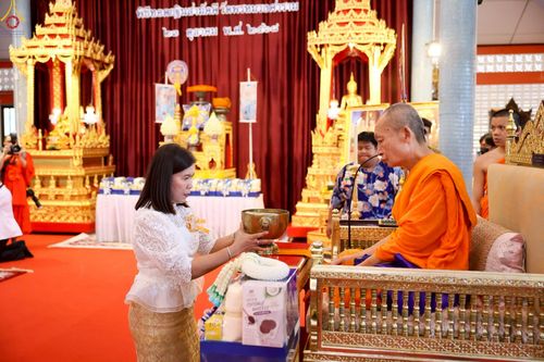 ภาพ No.263223:วันที่ 23 ตุลาคม พ.ศ. 2568 พิธีทอดกฐินสามัคคีทั่วไทย 30,000 วัด โดยคณะศิษยานุศิษย์ บูชาธรรม 81 ปี หลวงพ่อธัมมชโย ณ วัดพรหมวงศาราม เขตดินแดง กรุงเทพมหานคร