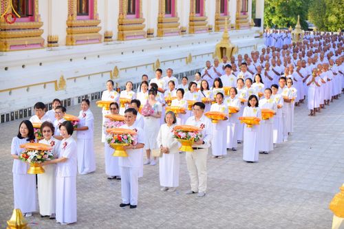 ภาพ No.184475:พิธีขอขมา มอบบาตรผ้าไตร บรรพชา อุปสมบท  ในโครงการอุปสมบทบูชาธรรมมหาปูชนียาจารย์ ณ วัดกลางพระอารามหลวง อ.เมืองบุรีรัมย์ จ.บุรีรัมย์ วันศุกร์ที่ 6 ธันวาคม พ.ศ. 2567