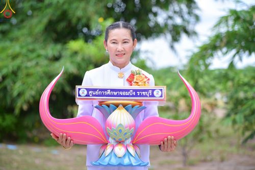 ภาพ No.142966:พิธีทอดผ้าป่าสามัคคีเพื่อสมทบทุนสร้างหอฉัน ๑๑๓ ปี  คุณยายอาจารย์มหารัตนอุบาสิกาจันทร์ขนนกยูง ครั้งที่ ๙ วันอาทิตย์ที่ ๓๐  มิถุนายน พ.ศ. ๒๕๖๗ ณ ศูนย์การศึกษาจอมบึง ต.รางบัว อ.จอมบึง จ.ราชบุรี