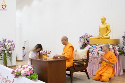 ภาพ No.157313:โครงการ อุบาสกแก้ว อุบาสิกาแก้ว รุ่นที่ 3 ตัวแทนทอดกฐินสามัคคีทั่วไทย 30,000 วัด บูชาธรรม 80 ปี หลวงพ่อธัมมชโย ระหว่างวันที่ 19-22 กันยายน พ.ศ. 2567 โซนกรุงเทพฯ-สมุทรปราการ ณ อาคาร 115 ปี คุณยายอาจารย์ฯ วัดพระธรรมกาย