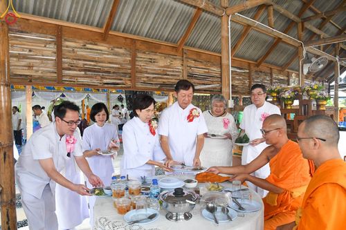 ภาพ No.100393:พิธีทอดกฐินสามัคคี และพิธีเทฐานรากอาคาร สร้างโรงทานหมู่บ้านปฎิบัติธรรม ณ ศูนย์อบรมเยาวชนปัตตานี วันที่ 26 พฤศจิกายน พ.ศ. 2566