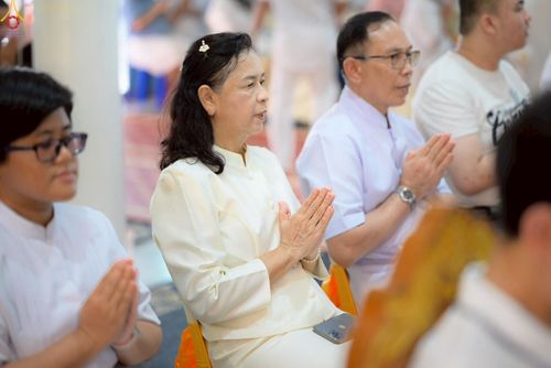 ภาพ No.260934:วันที่ 19 ตุลาคม พ.ศ. 2568 พิธีทอดกฐินสามัคคีทั่วไทย 30,000 วัด โดยคณะศิษยานุศิษย์ บูชาธรรม 81 ปี หลวงพ่อธัมมชโย ณ วัดมาบบอน อ.ศรีราชา จ.ชลบุรี