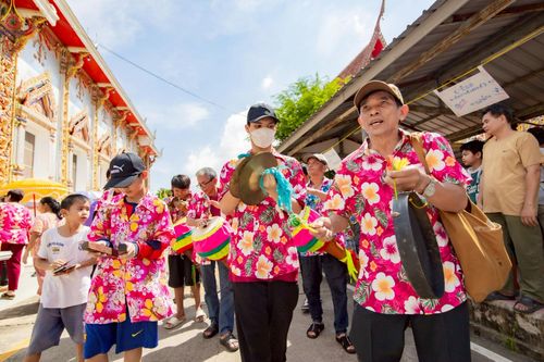 ภาพ No.264766:วันที่ 23 ตุลาคม พ.ศ. 2568 พิธีทอดกฐินสามัคคีทั่วไทย 30,000 วัด โดยคณะศิษยานุศิษย์ บูชาธรรม 81 ปี หลวงพ่อธัมมชโย ณ วัดอัยยิการาม อ.คลองหลวง จ.ปทุมธานี